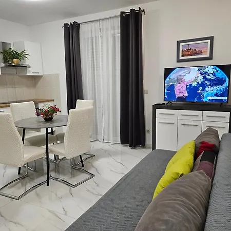 Mary Apartamento Trogir