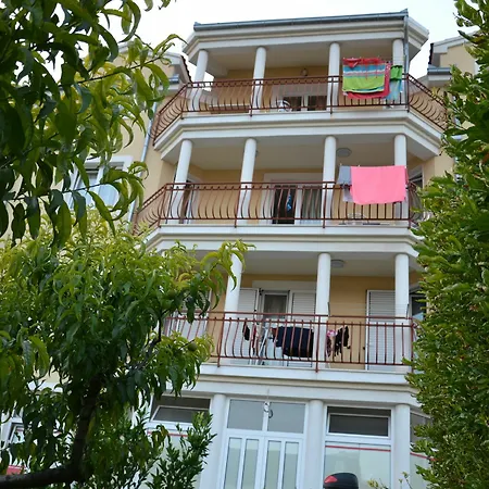Mary Apartment