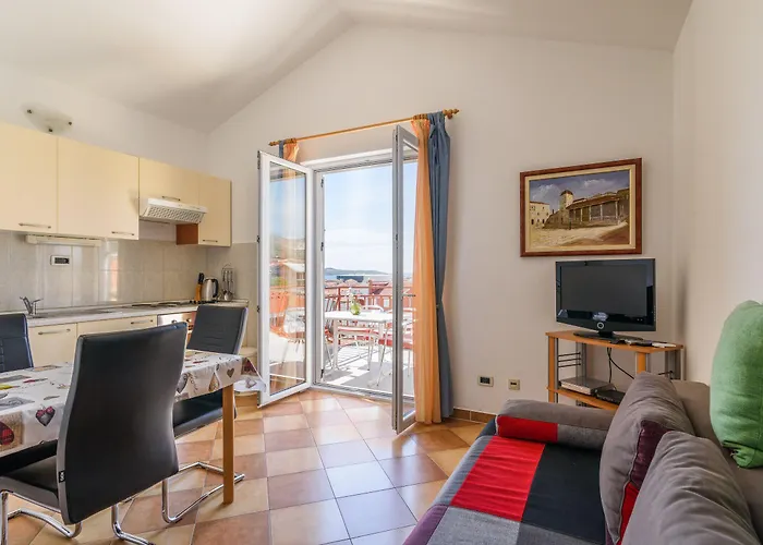 Mary Apartman