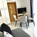 Apartment Mary